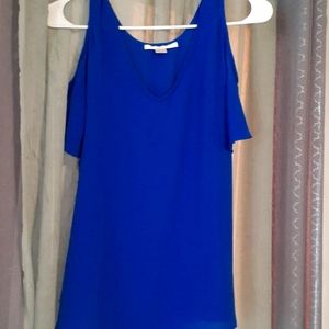 C &  E deep blue short sleeved top, sz xs